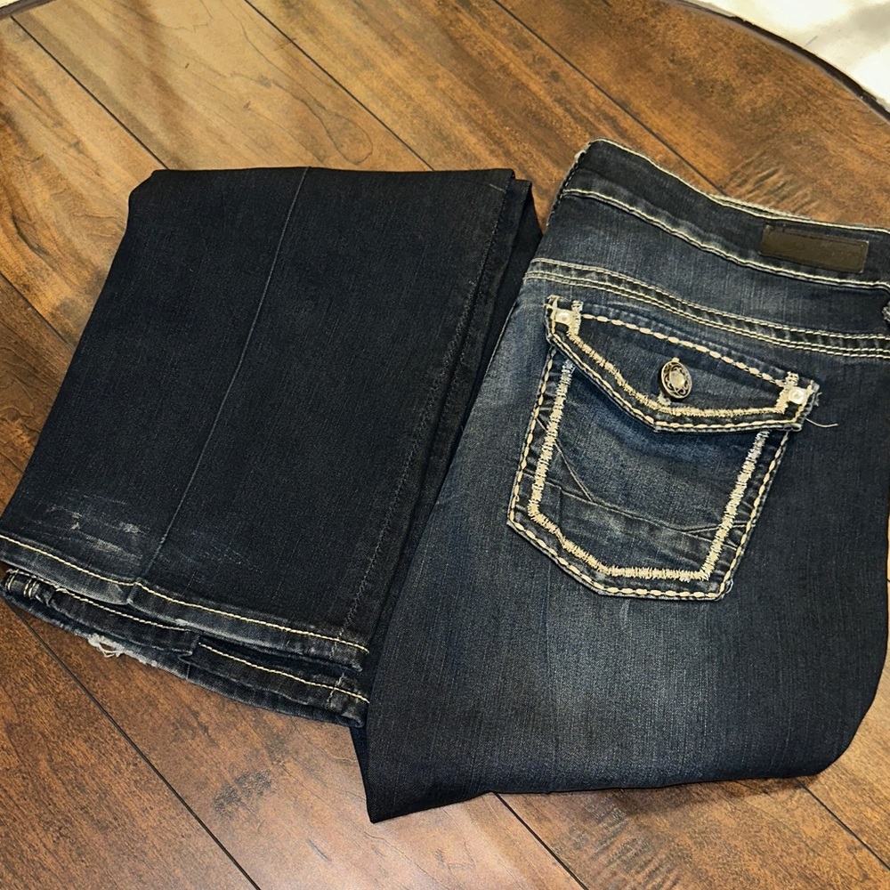 Daytrip Dark Blue Jeans with White Stitching